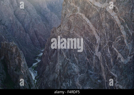 Stati Uniti d'America, STATIUNITI, America, Colorado, Black Canyon, Canyon Gunnison, Parco Nazionale, parete dipinta, cliff Foto Stock