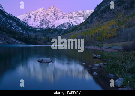 Stati Uniti d'America, STATIUNITI, America, Rockies, Colorado, Pitkin County, Aspen, Maroon Bells, lago, notte, Elk Mountains, Maroon Peak Foto Stock