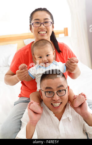 La famiglia felice tre Foto Stock