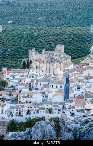 Andalusia, Cordoba, paesaggio, Regione, Spagna, Europa, molla, Zuheros, architettura, castello, nessun popolo, olivi, pueblo, tou Foto Stock