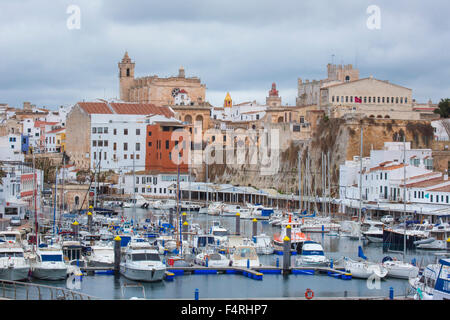 Isole Baleari, Municipio di Ciutadella, città, paesaggio, Menorca, Baleari, Spagna, Europa, molla, architettura, fortezza, n. Foto Stock