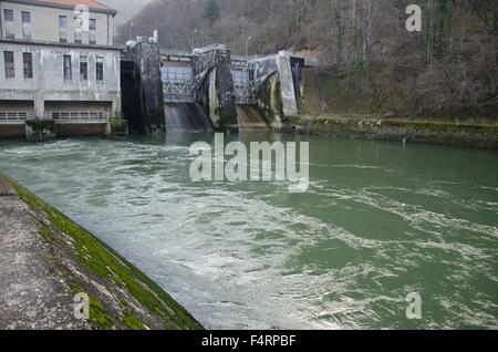 Doubs, fiume, flusso, Francia, Giura, Vaufrey, stazione di alimentazione, traffico parete, flusso di acqua Foto Stock