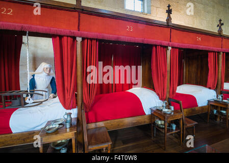 Interno dell'Hospices de Beaune, Hotel Dieu, Beaune, Borgogna, Cote d'Or, Francia, Europa Foto Stock