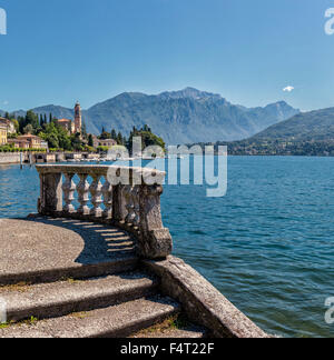 L'Italia, Europa, Tremezzina, Lombardia, regione Lombardia, villaggio, lago di Como, città, villaggio, acqua, estate, Montagne, Lago, Foto Stock