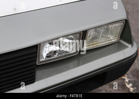 Wimbledon Londra,UK. Il 22 ottobre 2015. Un vintage Delorean auto simile a quella presente in American Film di fantascienza Ritorno al futuro viene avvistato su Wimbledon Common. Credito: amer ghazzal/Alamy Live News Foto Stock