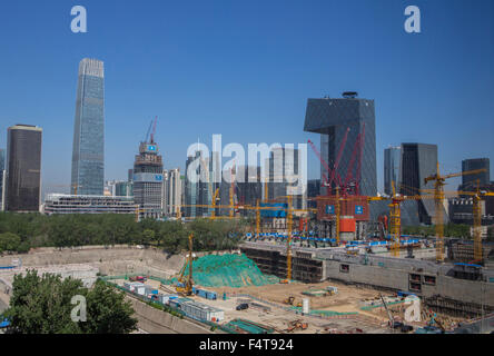 Cina, Pechino, Pechino, città, quartiere Guomao skyline, China World Trade Center tower, CCTV Headquarters Building, Foto Stock