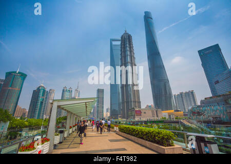 Cina Shanghai City, il quartiere di Pudong, Lujiazui, il World Financial Center, Jinmao building e Shanghai Tower Foto Stock