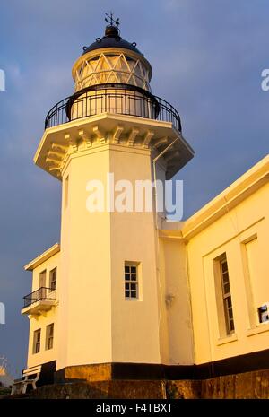 Faro Cihou closeup durante il tramonto nel sud di Taiwan Foto Stock