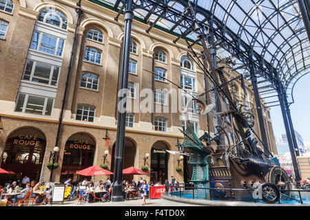 Inghilterra, Londra, Southwark, Hays Galleria, Ristoranti Foto Stock