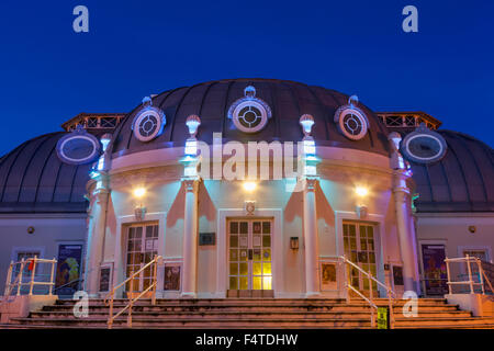 Inghilterra, West Sussex, Worthing, il Pier Theatre Foto Stock