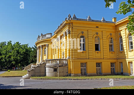 Città di boschetti, Varosliget, bagno termale di Széchenyi Foto Stock