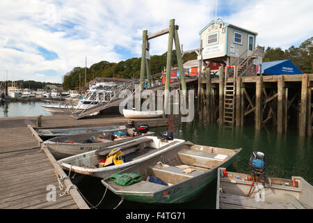 Barche ormeggiate in Freeport porto sul fiume Harraseeket, Freeport, Maine, Stati Uniti d'America Foto Stock
