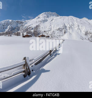 Sertigtal, Sertig Dörfli, piccola chiesa Foto Stock