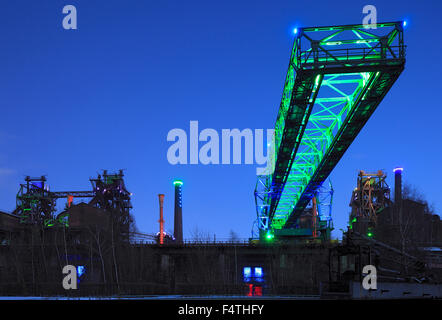 Germania, Europa, Renania settentrionale-Vestfalia, Duisburg, Meiderich, itinerario di cultura industriale, Emscherpark, luci, illuminazione, Jo Foto Stock