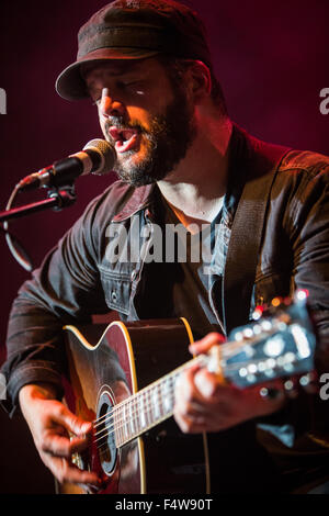 Milano Italia. 22 ottobre 2015. L'Americano blues rock band il record di società si esibisce dal vivo sul palco all'Alcatraz apertura della mostra di Blackberry credito Fumo: Rodolfo Sassano/Alamy Live News Foto Stock