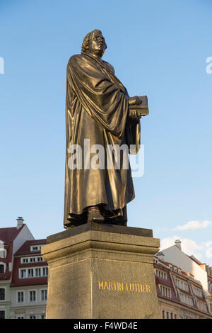 Un monumento di Martin Luther, Neumarkt, Dresda, Sassonia, Germania Foto Stock