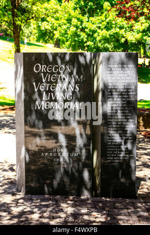 Oregon Vietnam Veterans Memorial vivente in Hoyt Arboretum, il Washington Park, Portland o Foto Stock