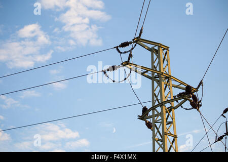 Colonna alta tensione Foto Stock