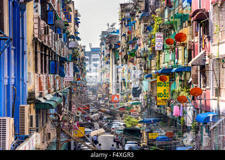 Vicolo di Yangon, Myanmar. Foto Stock