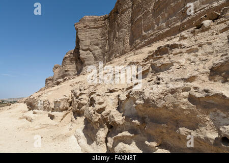 Scogliera posizione del V e VI Dinastia rock-cut Frazer tombe nella roccia vicino alla città di Minya, Medio Egitto Foto Stock