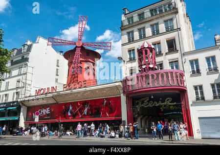 Moulin Rouge, da Montmartre, Parigi, Ile-de-France, Francia Foto Stock