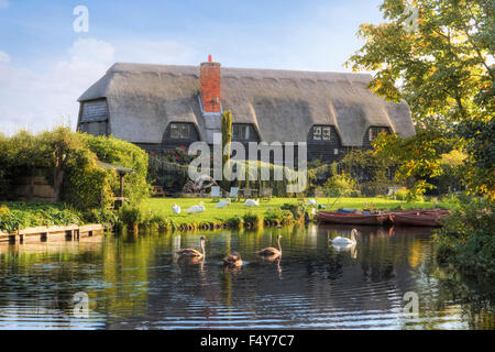 Mulino di Flatford, Suffolk, Inghilterra, Regno Unito Foto Stock