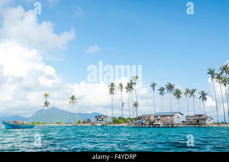 Mare villaggio zingaro in Mabul Sibuan Isola, Malaysia. Foto Stock