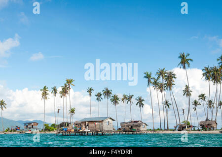 Mare villaggio zingaro in Mabul Sibuan Isola, Malaysia. Foto Stock