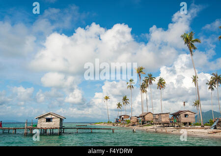 Mare villaggio zingaro in Mabul Sibuan Isola, Malaysia. Foto Stock