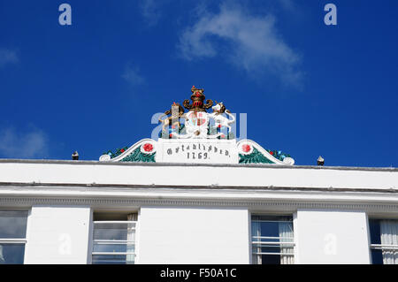 Crest sulla Royal Clarence Hotel, Exeter. Foto Stock