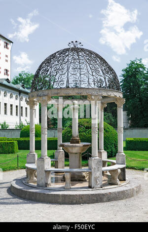 Bellissimo Palazzo Ambras a Innsbruck in Austria Tirol Foto Stock