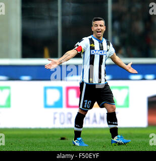 Udine, Italia. 25 ottobre, 2015. Udinese di avanti Antonio Di Natale reagisce durante l'italiano di Serie A TIM partita di calcio tra Udinese Calcio e Frosinone a Friuli Stadium il 25 ottobre 2015. Credito: Simone Ferraro/Alamy Live News Foto Stock