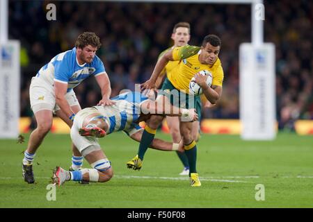 Stadio di Twickenham, Londra, Regno Unito. 25 ott 2015. Coppa del Mondo di Rugby Semi Finale. Argentina Australia versus. Australia scrum-metà sarà Genia viene affrontato. Credito: Azione Sport Plus/Alamy Live News Foto Stock