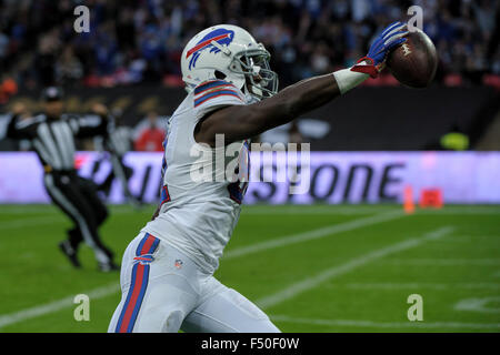 Londra, Regno Unito. 25 ott 2015. NFL International Series. Buffalo Bills rispetto a Jacksonville Jaguars. Fatture wide receiver Marcus Easley [#81] viene eseguito nella zona di estremità per un touchdown. Credito: Azione Sport Plus/Alamy Live News Foto Stock