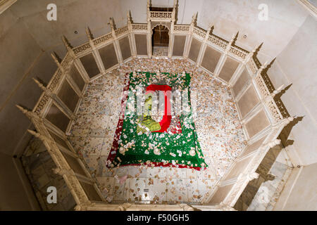 Sanctum con la tomba di dilras banu iniziata, all'interno di the bibi-ka-maqbara, costruito nel 1660 da aurangzeb in memoria della sua prima moglie Foto Stock