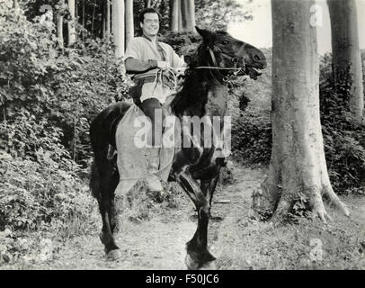 L'attore Richard Greene in una scena del film "parola di Foresta di Sherwood' , Regno Unito 1960 Foto Stock