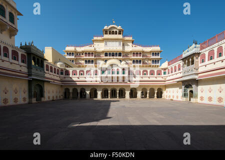 Il palazzo della città è una delle principali attrazioni turistiche della cinta di mura della città rosa Foto Stock