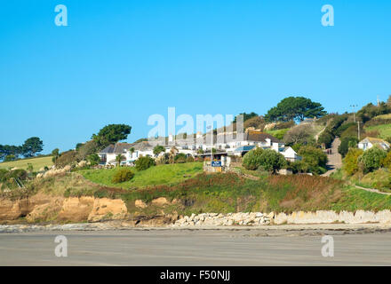 I NSI hotel si affaccia sulla spiaggia di carne in cornwall, Regno Unito Foto Stock