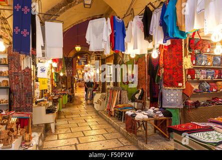 Bazaar nella Città Vecchia di Gerusalemme, Israele. Foto Stock