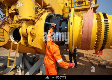 Grande gruppo carrello. FQM rame le operazioni di data mining in Zambia, Africa. Foto Stock