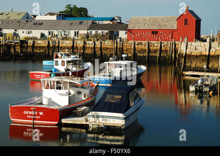 Lobster barche ormeggiate nel porto di Rockport, Massachusetts Foto Stock