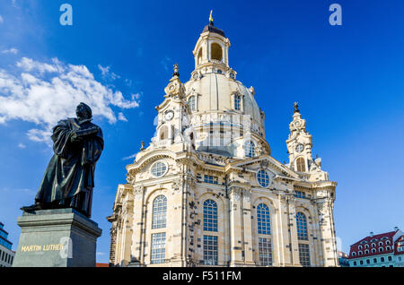 La ricostruita chiesa di Nostra Signora, visto da neumarkt Foto Stock