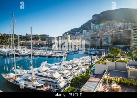 Barche nel porto ercole, Monte Carlo, Monaco. Foto Stock