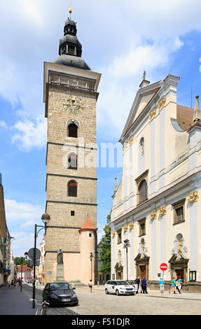 Torre Nera e la Cattedrale di San Nicola in Ceske Budejovice Foto Stock