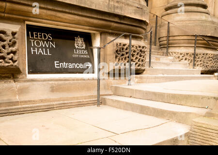 Progettato dall'architetto locale Cuthbert Brodrick, Leeds Municipio di Leeds, West Yorkshire, Inghilterra Foto Stock