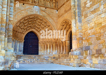 Villalcazar de Sirga chiesa Santa Maria la Blanca Via di San Giacomo a Palencia Foto Stock