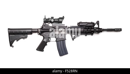 US Army M4A1 carbine isolato su uno sfondo bianco, studio shot Foto Stock