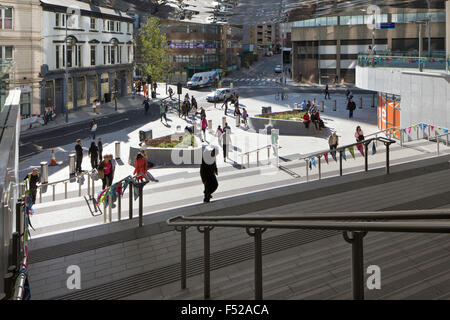 L'ingresso alla stazione di New Street e Grand Central Shopping Centre, Birmingham, Inghilterra, Regno Unito Foto Stock