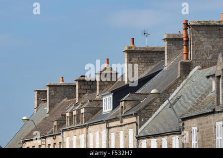 Tetto in Barfleur con cielo blu, Normandia, Francia Foto Stock