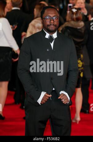 Londra, Gran Bretagna. 26 ott 2015. Noi musicista will.i.am assiste la premiere mondiale del nuovo film di James Bond film 'pectre' alla Royal Albert Hall di Londra, Gran Bretagna, 26 ottobre 2015. Lo spettro è il ventiquattresimo ufficiale di film di James Bond e viene rilasciato nel Regno Unito il 26 ottobre. Foto: Hubert Boesl/dpa - nessun filo SERVICE -/dpa/Alamy Live News Foto Stock